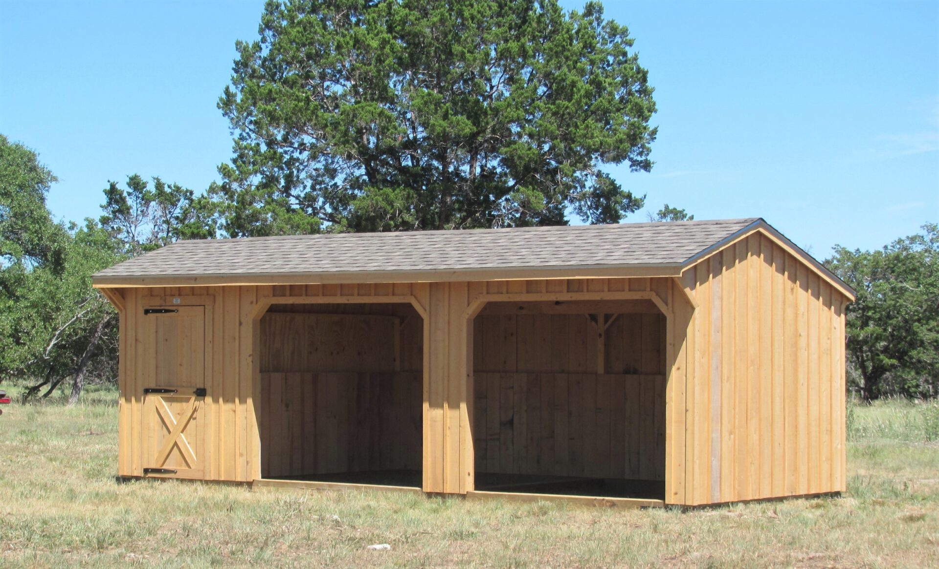Portable Run In Shed - 10' Horse Barns For Sale | Deer Creek Structures