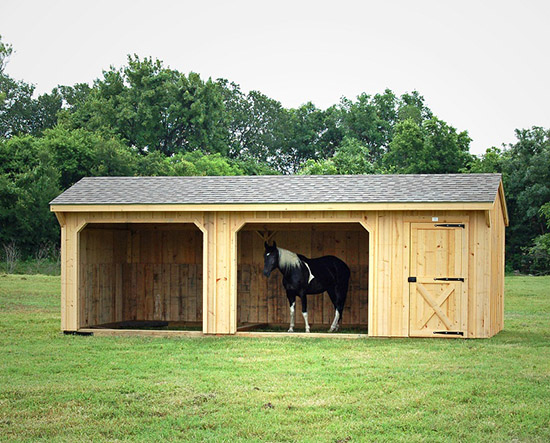 run in horse shed barn