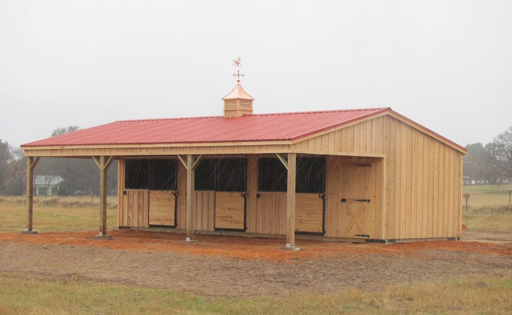 shedrow horse barn with overhang